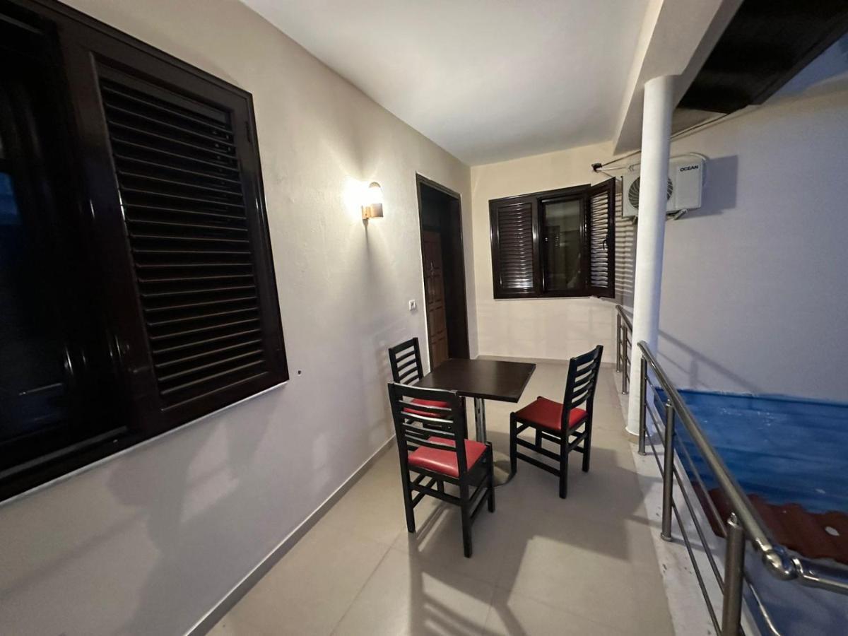 Elby Apartments เบราท ภายนอก รูปภาพ
