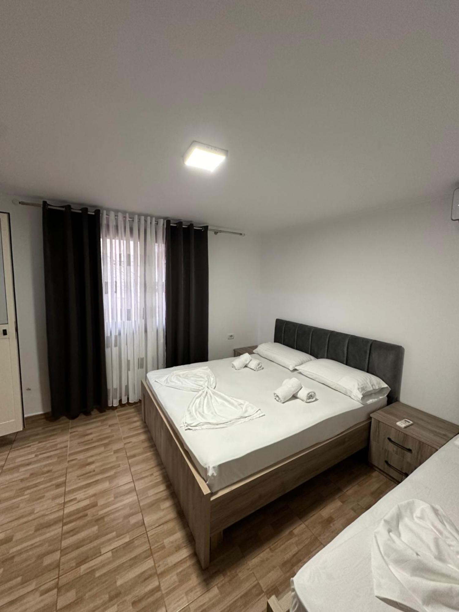 Elby Apartments เบราท ภายนอก รูปภาพ